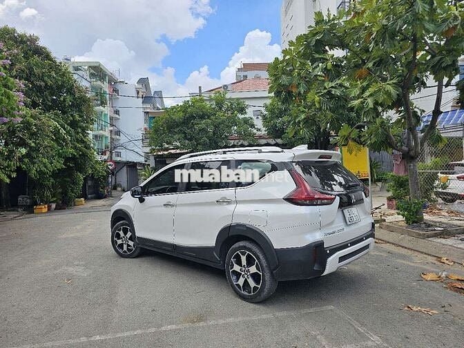 Mitsubishi Xpander Cross 2020 Trắng 7 chỗ