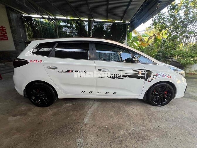 Kia Rondo Trắng 7 chỗ Xe gia đình