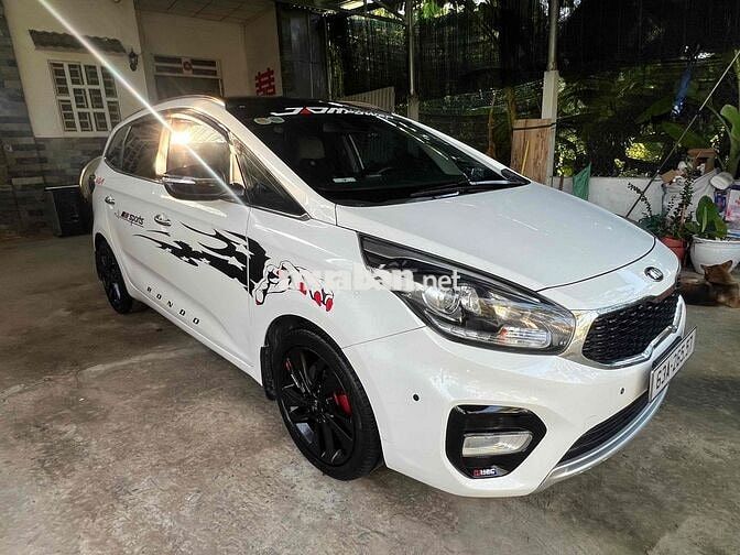 Kia Rondo Trắng 7 chỗ Xe gia đình