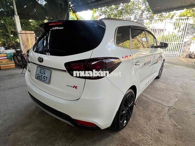 Kia Rondo Trắng 7 chỗ Xe gia đình