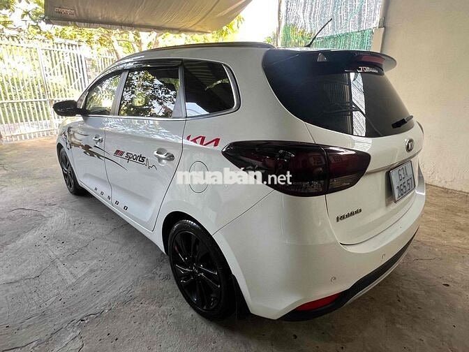Kia Rondo Trắng 7 chỗ Xe gia đình