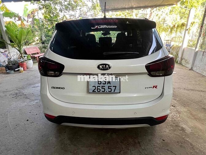 Kia Rondo Trắng 7 chỗ Xe gia đình