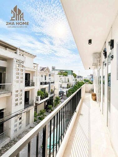 Phòng Ban Công Trống Sẵn - Tân Bình