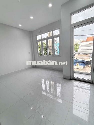 Nhà mặt tiền kinh doanh gần ngay Tỉnh lộ 10 