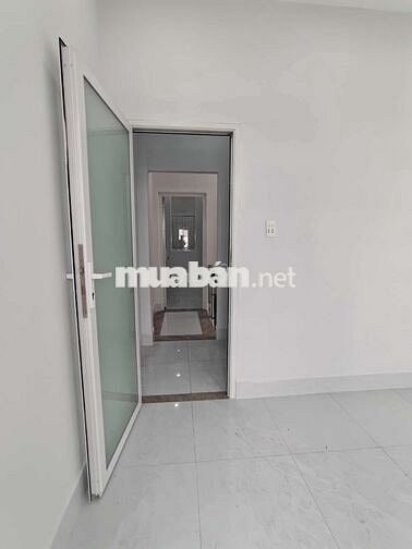 Nhà mặt tiền kinh doanh gần ngay Tỉnh lộ 10 