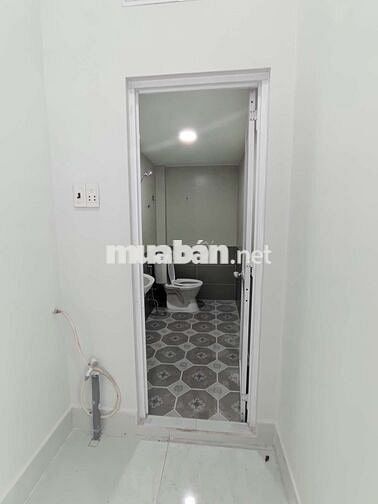 Nhà mặt tiền kinh doanh gần ngay Tỉnh lộ 10 