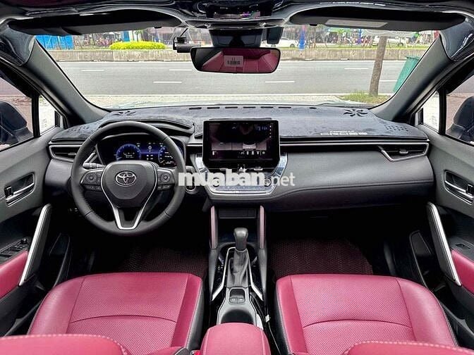 Toyota Cross 1.8v 2025 8.000km Xám Tự động