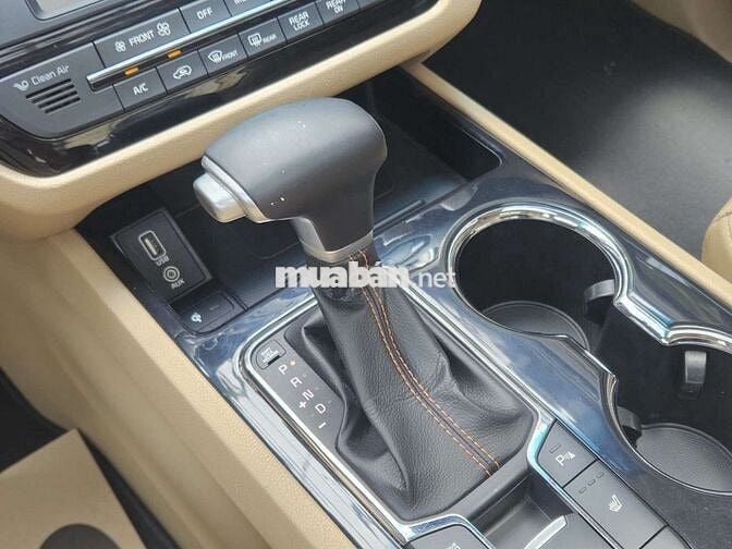 Kia Sedona Luxury D 2020, full dầu, rất mới ht góp