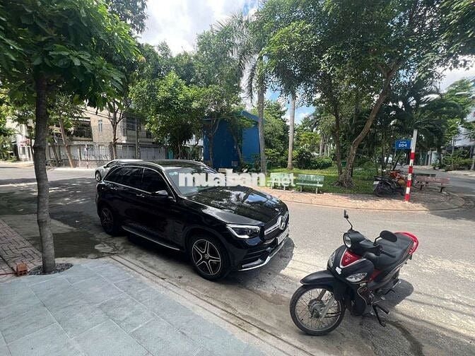 KHU NHÀ 4 TẦNG ĐỒNG BỘ VITRI ĐẸP FUNL NỘI THẤT NGÂY CV. CHỢTRƯỜNGHỌC  
