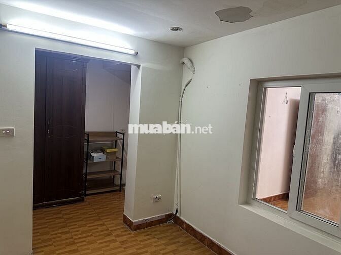 Chính chủ cho thuê căn hộ tầng 5 (45m²), TT Trung Tự, đã cải tạo mới