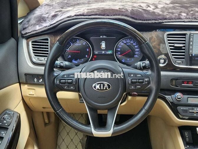Kia Sedona Luxury D 2020, full dầu, rất mới ht góp