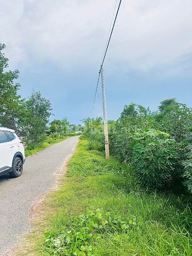 11x51 đường nhựa. 573m2 có thổ cư. Khu dân cư. 660tr. Rẻ 