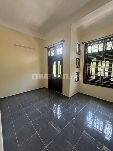 Chính chủ cho thuê mặt tiền 138 Trịnh Đình Thảo 3 tầng khu vực