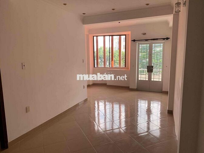 Cho thuê Nhà HXT, hướng chính Nam, đường Nơ Trang Long, p12, q. Bình T
