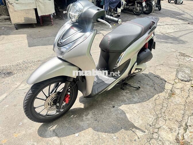 Honda SH Mode 2021 góp cửa hàng bao nợ xớ