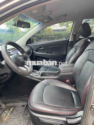 Kia Sportage SUV 5 chỗ màu Xám