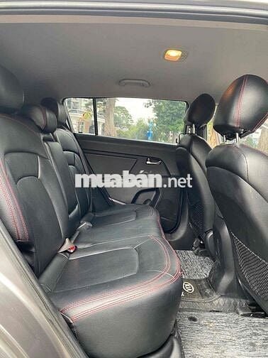 Kia Sportage SUV 5 chỗ màu Xám