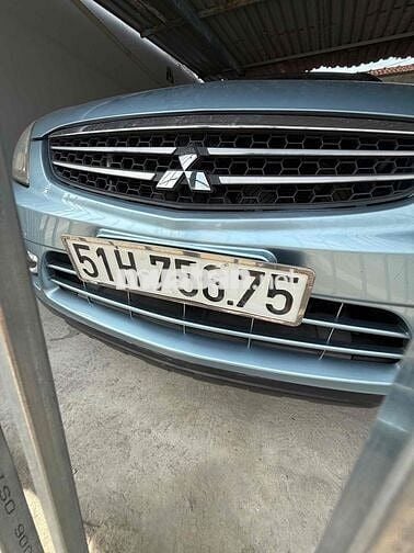 Mitsubishi Xpander 7 chỗ màu Xanh