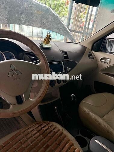 Mitsubishi Xpander 7 chỗ màu Xanh