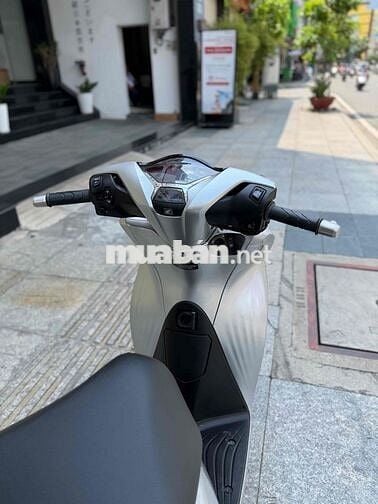 Honda SH 125 CBS 2024 Bạc 9000km