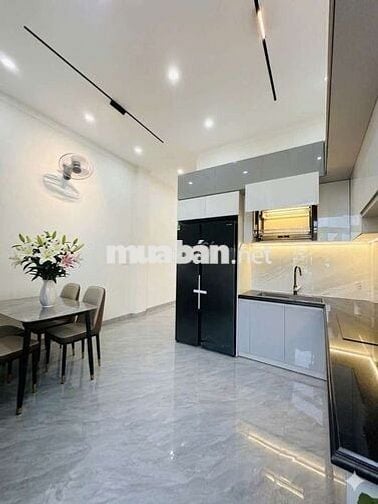 bán nhà mặt tiền KD đường Hùng Vương