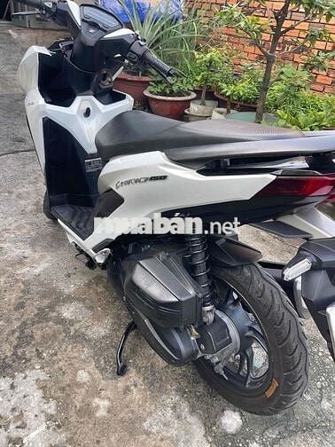 Honda Vario 150 Trắng mới làm bạc piston