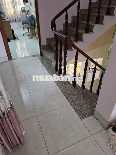 Bán gấp nhà 3 lầu 4x20, mặt tiền kdbb 12m, gần cổng KCN Vĩnh Lộc A