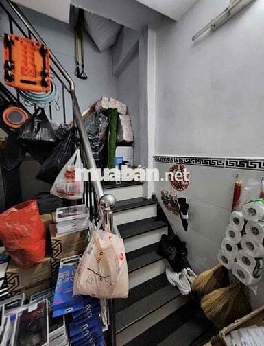 chính chủ cần bán nhà Xóm Đất quận 11