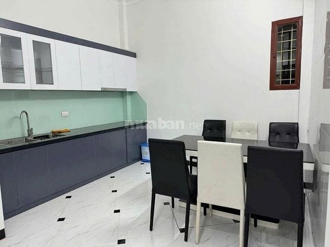 Bán nhà phố Minh Khai, Hai Bà Trưng 50m, 3 tầng. Giá: 14 tỷ