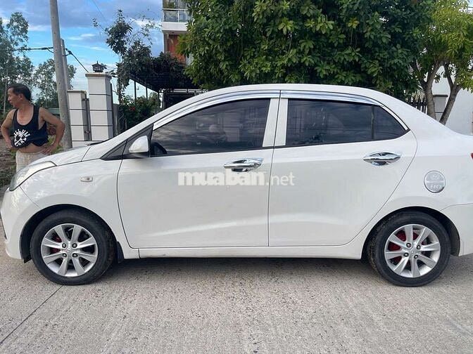 Hyundai Grand i10 2016 Trắng Số sàn 5 chỗ
