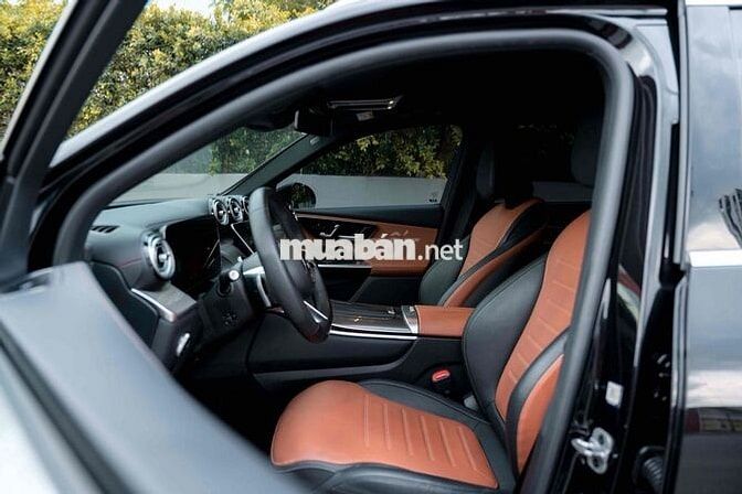 Mercedes-Benz GLC300 4Matic 2024 Xăng lai điện Đen
