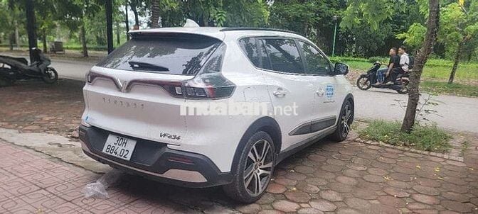 VinFast VF e34 Trắng xuất mỹ