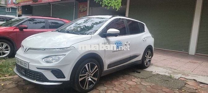 VinFast VF e34 Trắng xuất mỹ