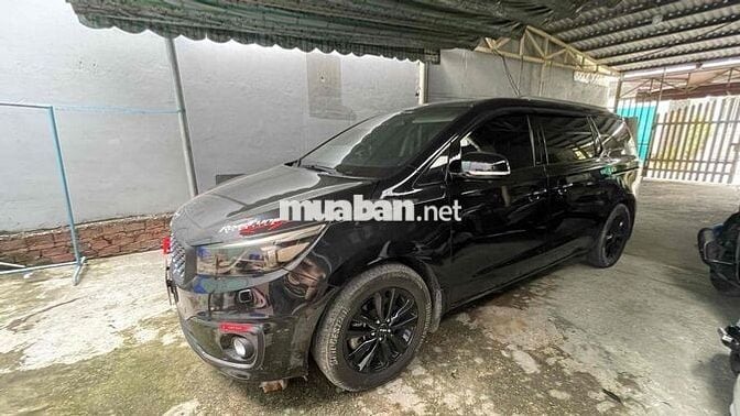 Kia Sedona 2017 Dầu Đen 125.000 km