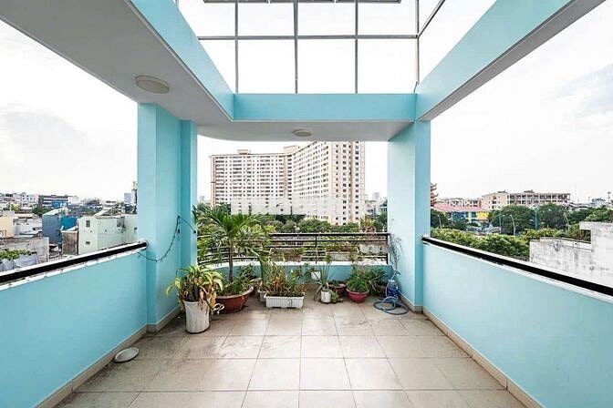 Căn hộ sân vườn 65m2 full nt Trần Quang Khải - Q1