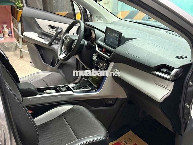 Toyota Veloz Top 2024, Bạc tím (giảm từ 10tr)