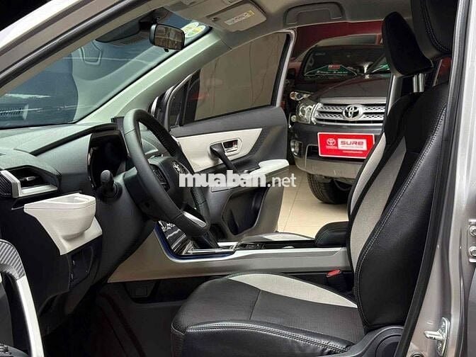 Toyota Veloz Top 2024, Bạc tím (giảm từ 10tr)