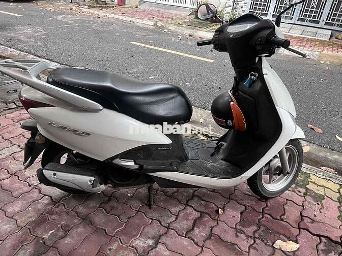 Honda Lead Trắng