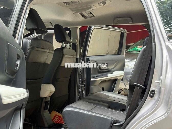 Toyota Veloz Top 2024, Bạc tím (giảm từ 10tr)