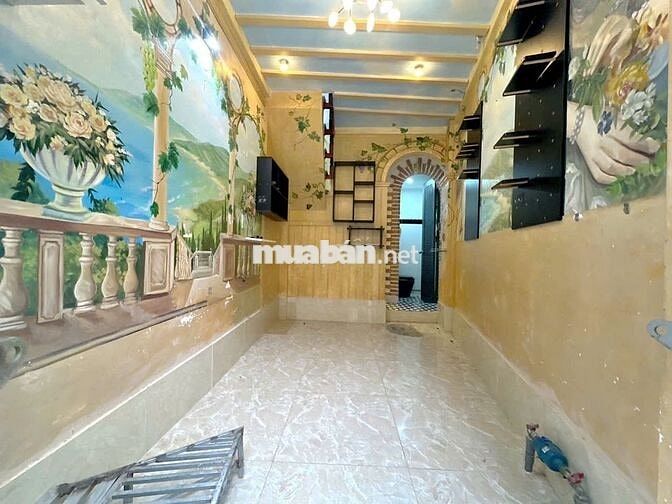 Nhà nguyên căn Trần Bình Trọng 3 tầng – 8triệu/tháng