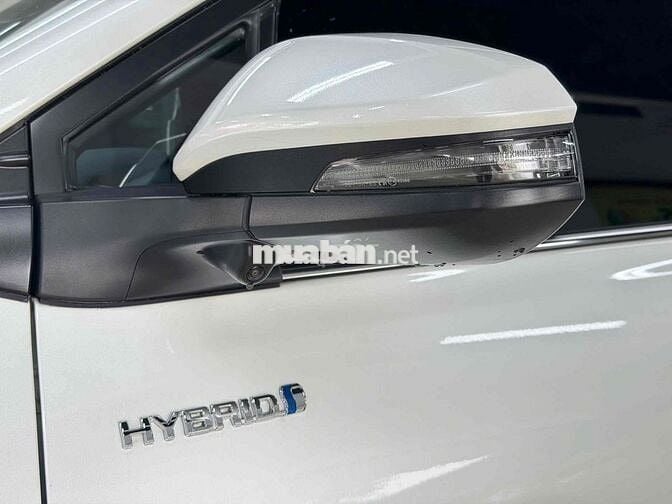 Innova Cross Hybrid 2024 - Giá còn bớt