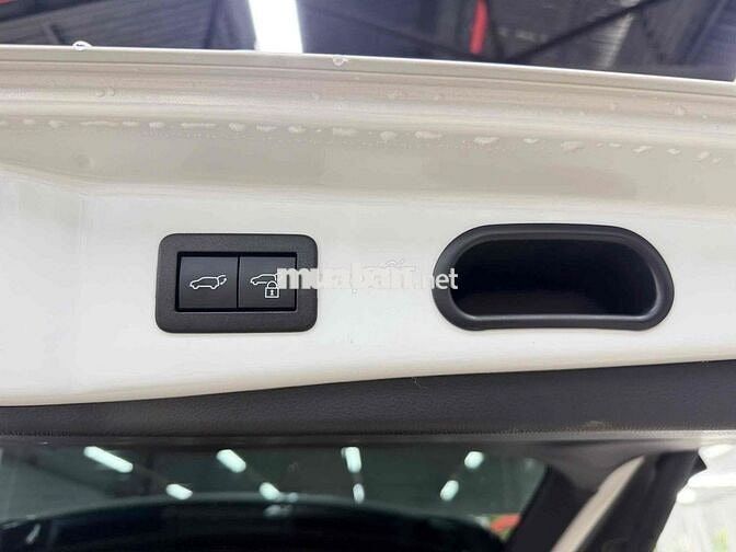 Innova Cross Hybrid 2024 - Giá còn bớt