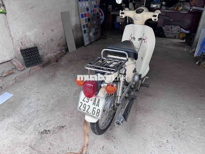 Honda Super Cub 50cc Trắng kem
