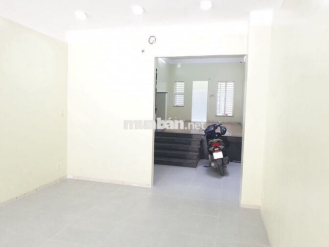 Cho thuê mặt tiền tầng trệt (4x20m) 903B Tạ Quang Bửu P5 Q8 TPHCM