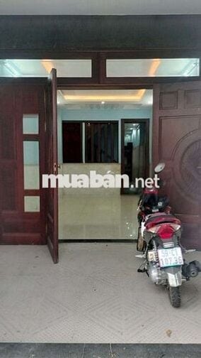 BÁN NHÀ HÓC MÔN - 4 TẦNG ĐẸP LUNG LINH - XE TẢI THÔNG -DT KHỦNG 