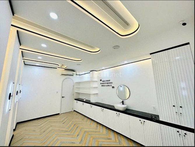 Hẻm xe hơi Lê Văn Sỹ, 2Tầng,vuông vức,gần mặt tiền khu dân trí,an ninh