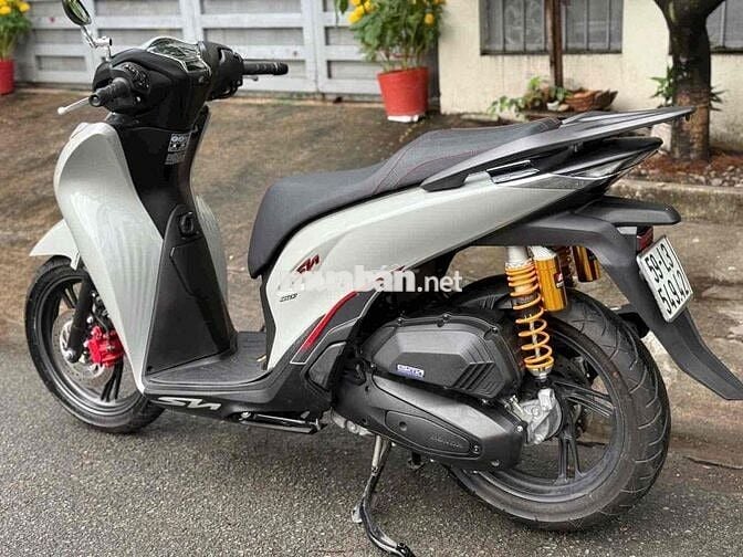 Honda SH160i 2023 odo lướt 1300km 1 chủ , bstp