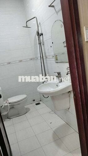 BÁN NHÀ HÓC MÔN - 4 TẦNG ĐẸP LUNG LINH - XE TẢI THÔNG -DT KHỦNG 