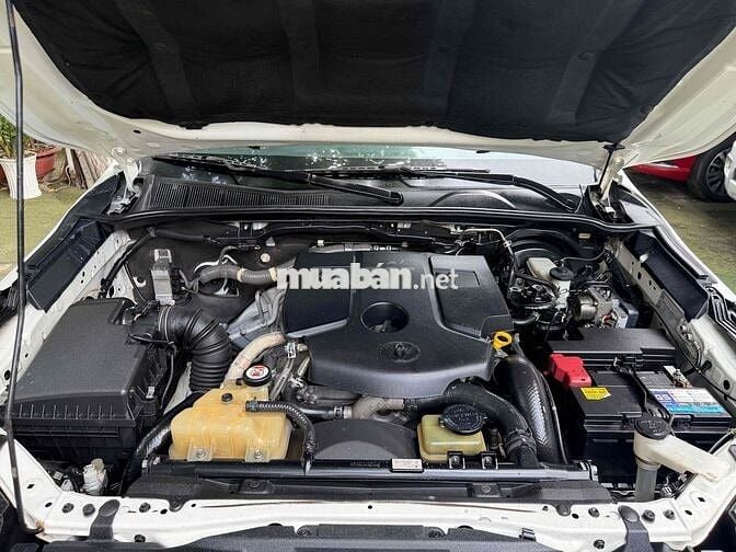 Toyota Fortuner 2017 Số sàn Trắng 85.000 km