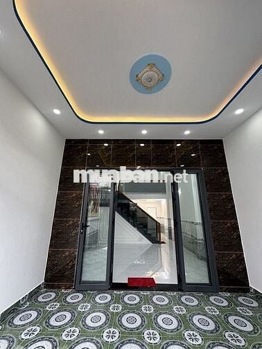 Nhà mới 2pn 1p thờ 2wc hẻm xe hơi 